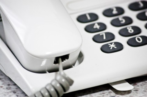 お電話でのお問い合わせ